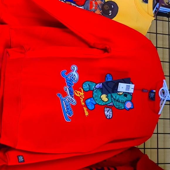 Sweaters - Picture 1 of 9